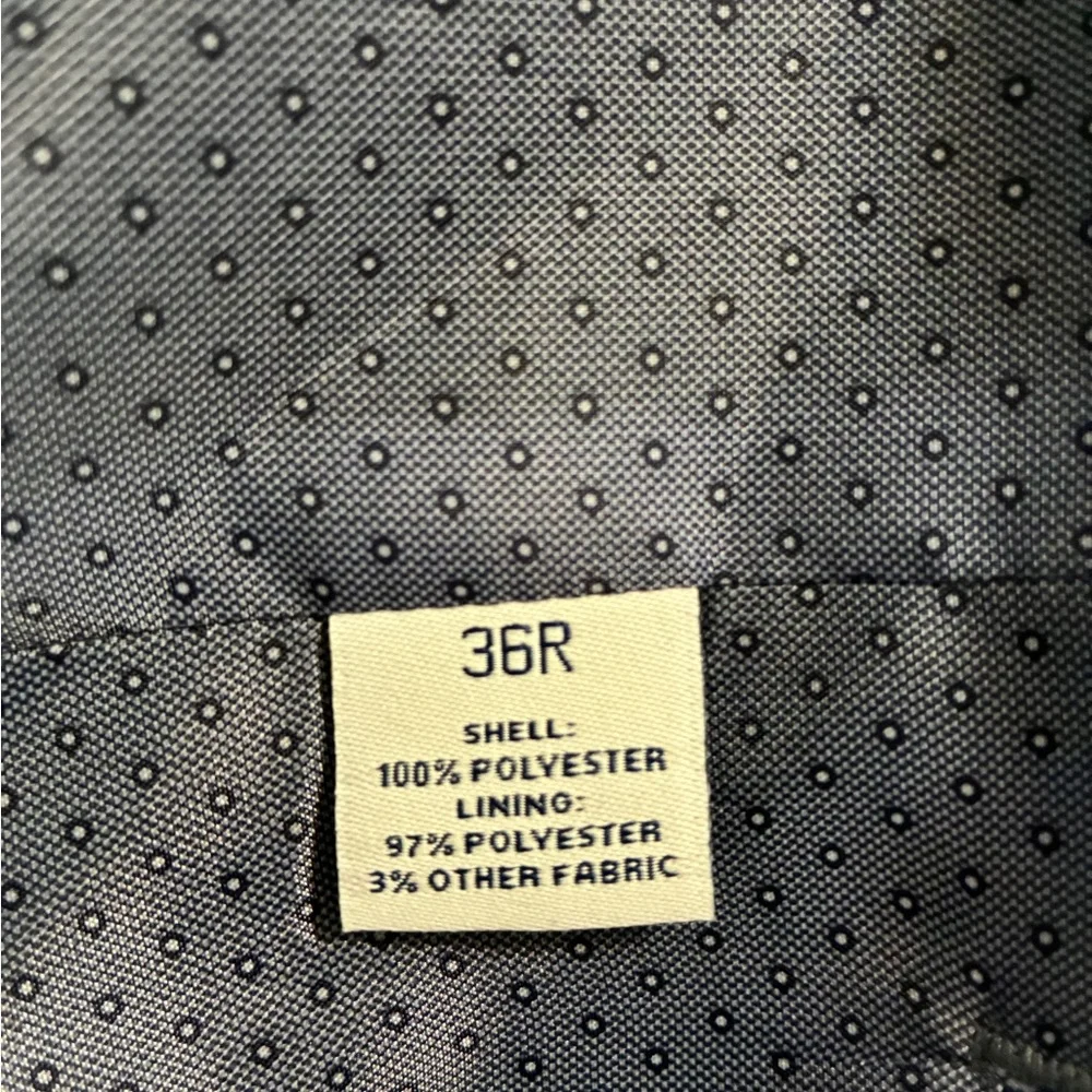 Saddlebred Classic Navy Men's Blazer Size 36R Excellent condition. 2 Button